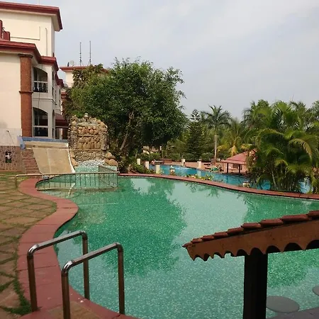 Ocean Waves Sun Baga Hotel